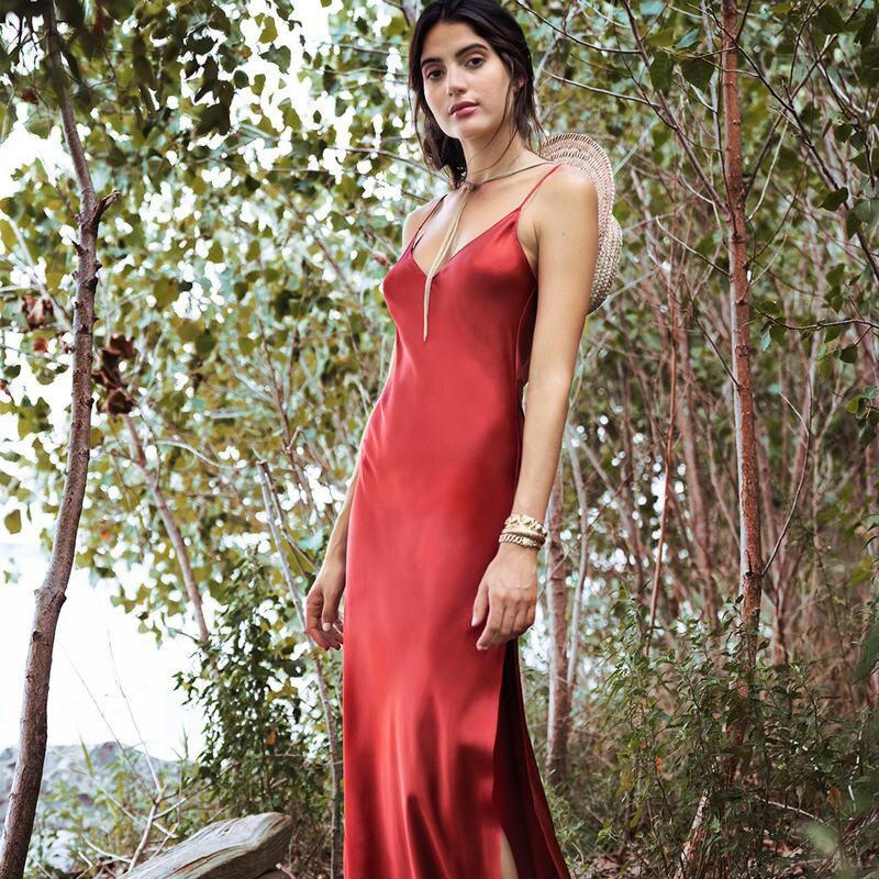 Robe Pin-Up longue en satin – Image 2
